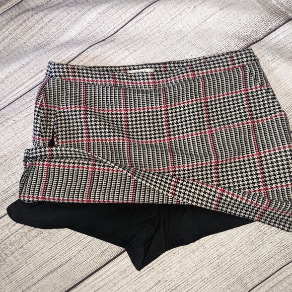 Forever 21 Plaid Skort - Picture 3 of 5